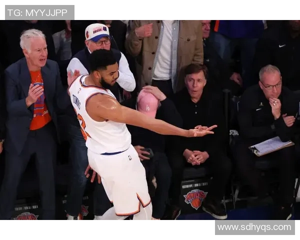 布伦森砍下32分唐斯贡献24分13篮板尼克斯战胜步行者总分追平至2